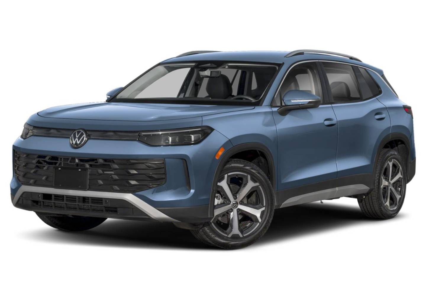 2025 Volkswagen Tiguan SE's photo