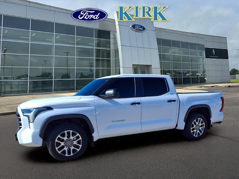 2025 Toyota Tundra SR5