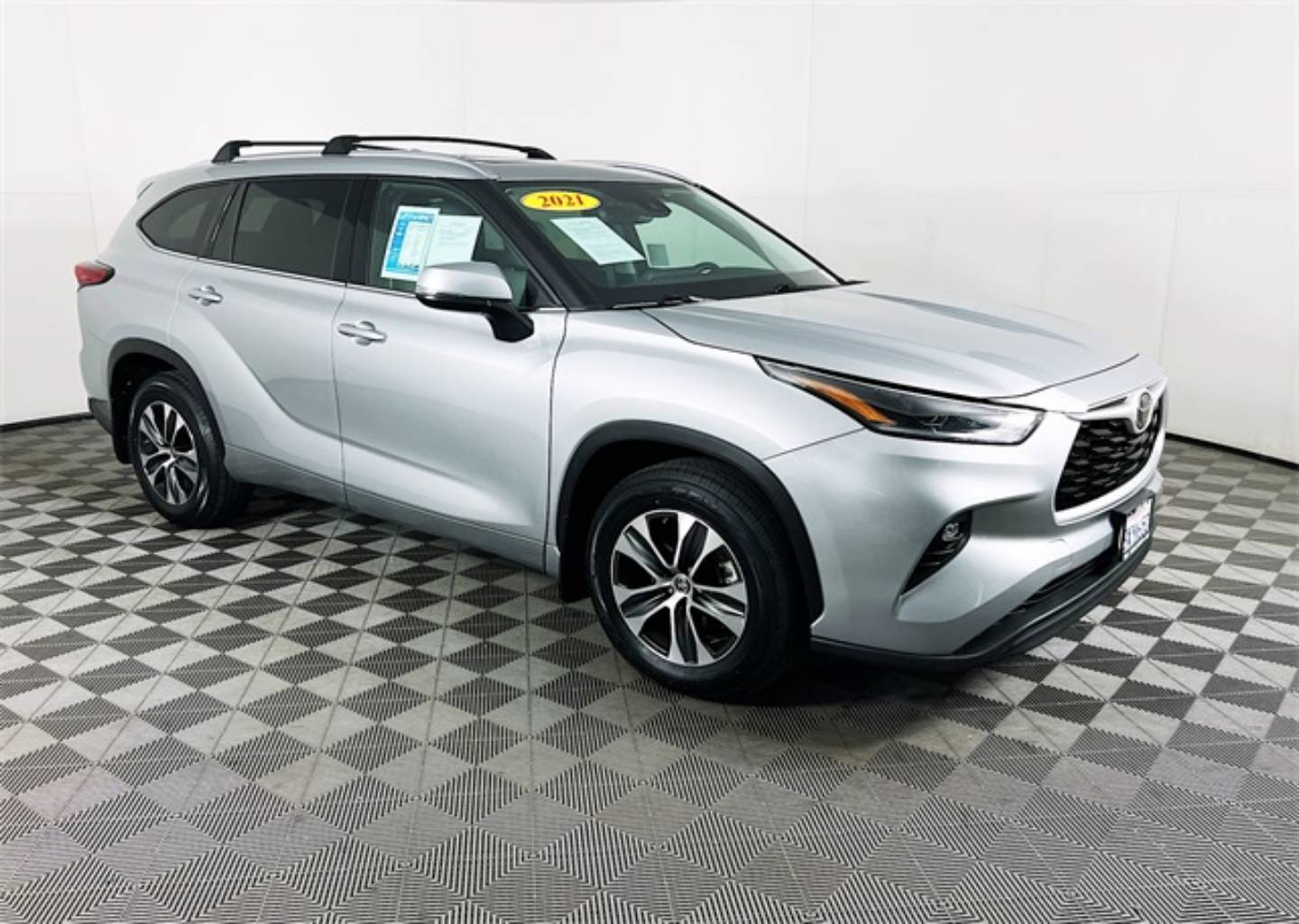 2021 Toyota Highlander XLE's photo