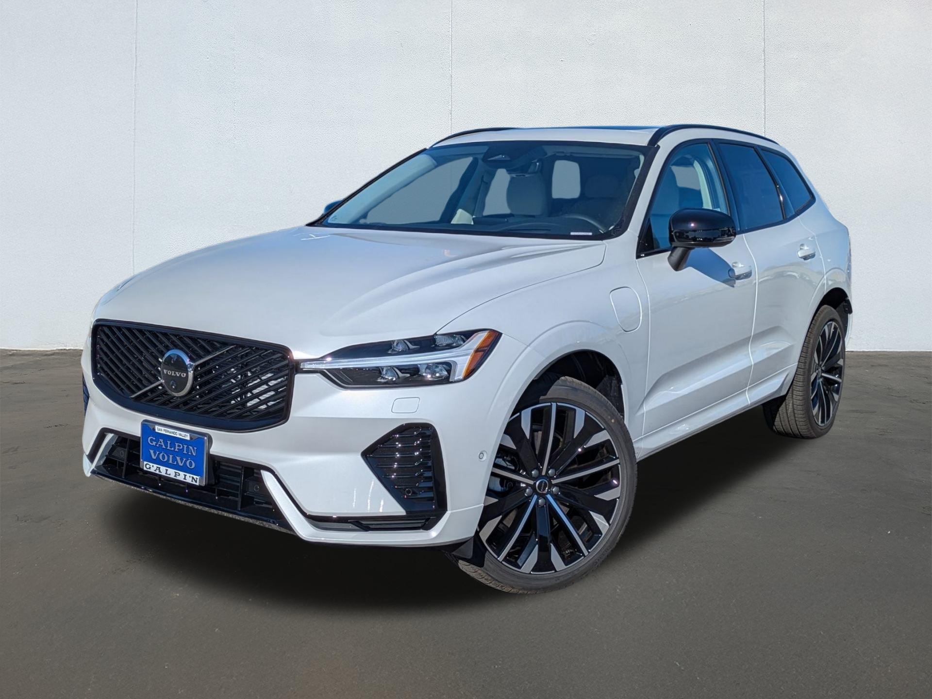 New 2026 Volvo XC60 Plug-In Hybrid T8 Ultra Dark