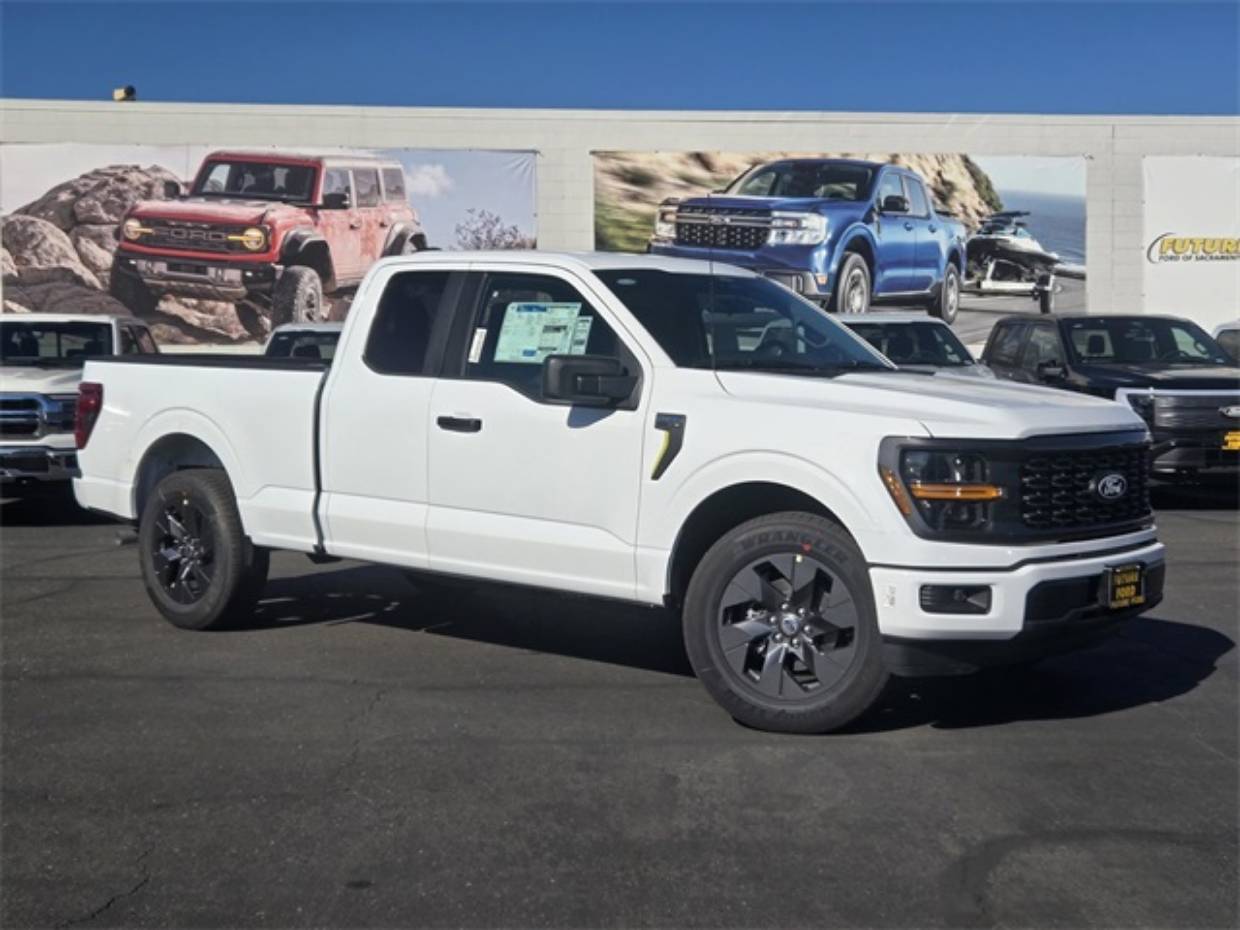 2025 Ford F-150 STX's photo