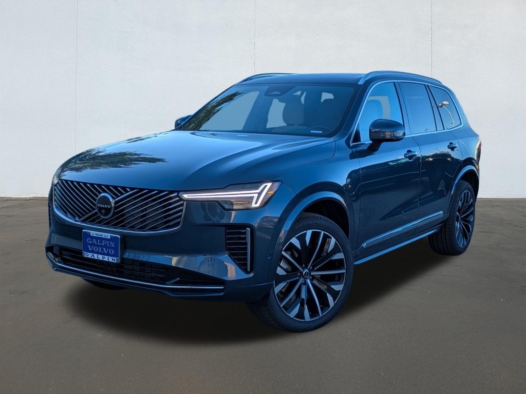 2026 Volvo XC90 B5 Plus Bright