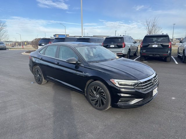2019 Volkswagen Jetta SEL Premium's photo