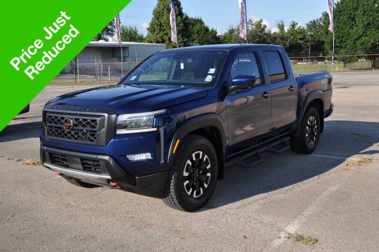 2022 Nissan Frontier PRO-X's photo