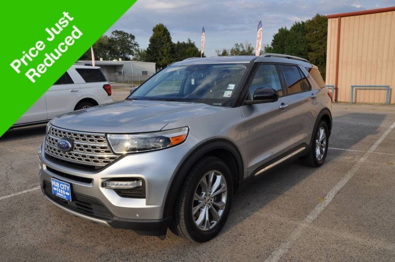 2022 Ford Explorer Limited's photo