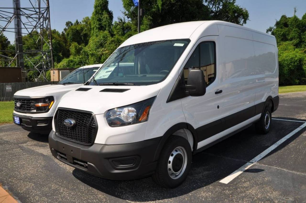 2025 Ford Transit Van Base's photo