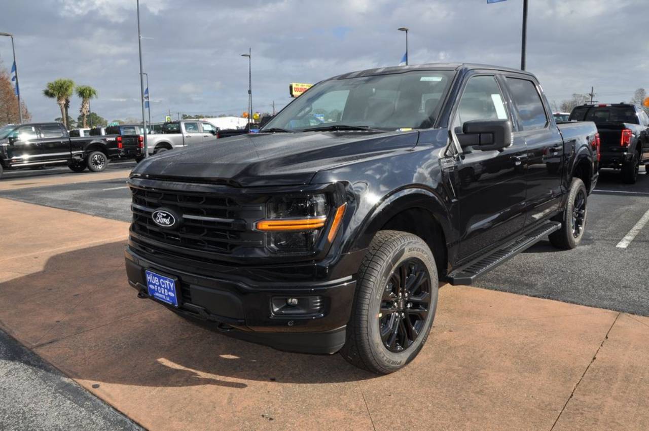 2026 Ford F-150 XLT's photo