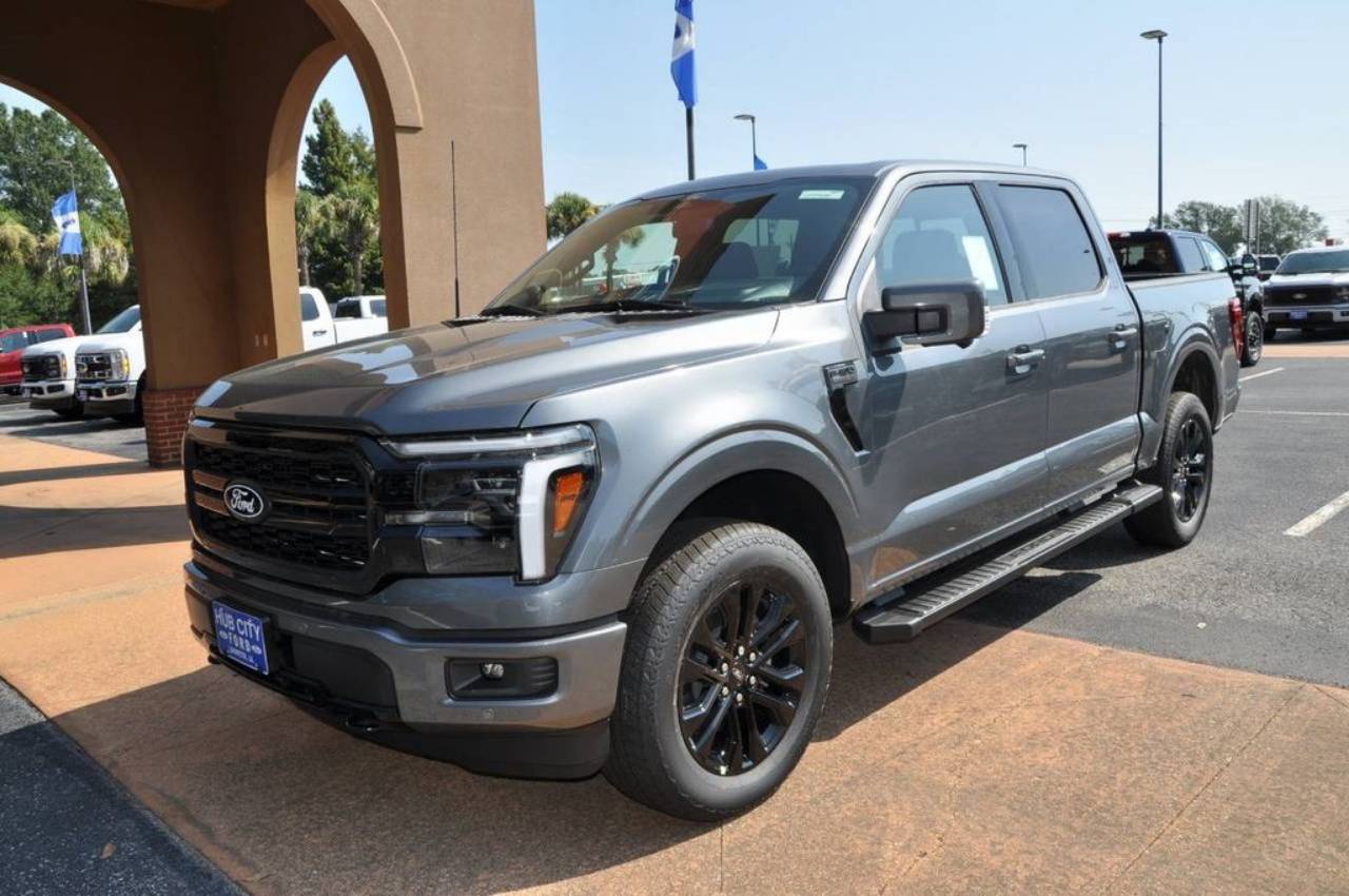 2025 Ford F-150 Lariat's photo