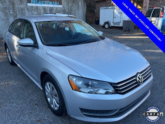 2012 Volkswagen Passat S's photo