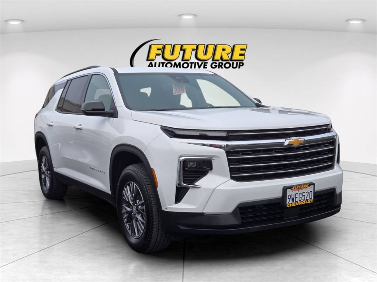 2026 Chevrolet Traverse LT's photo