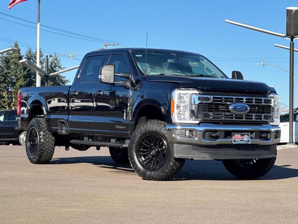 2023 Ford F-350SD XLT