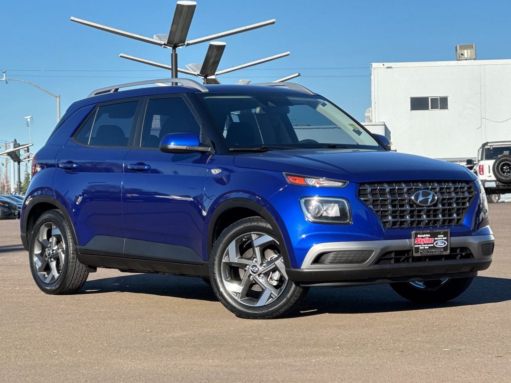 2022 Hyundai Venue SEL