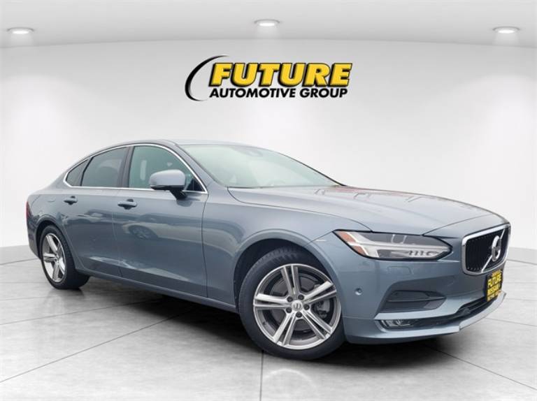 2017 Volvo S90 T5 Momentum