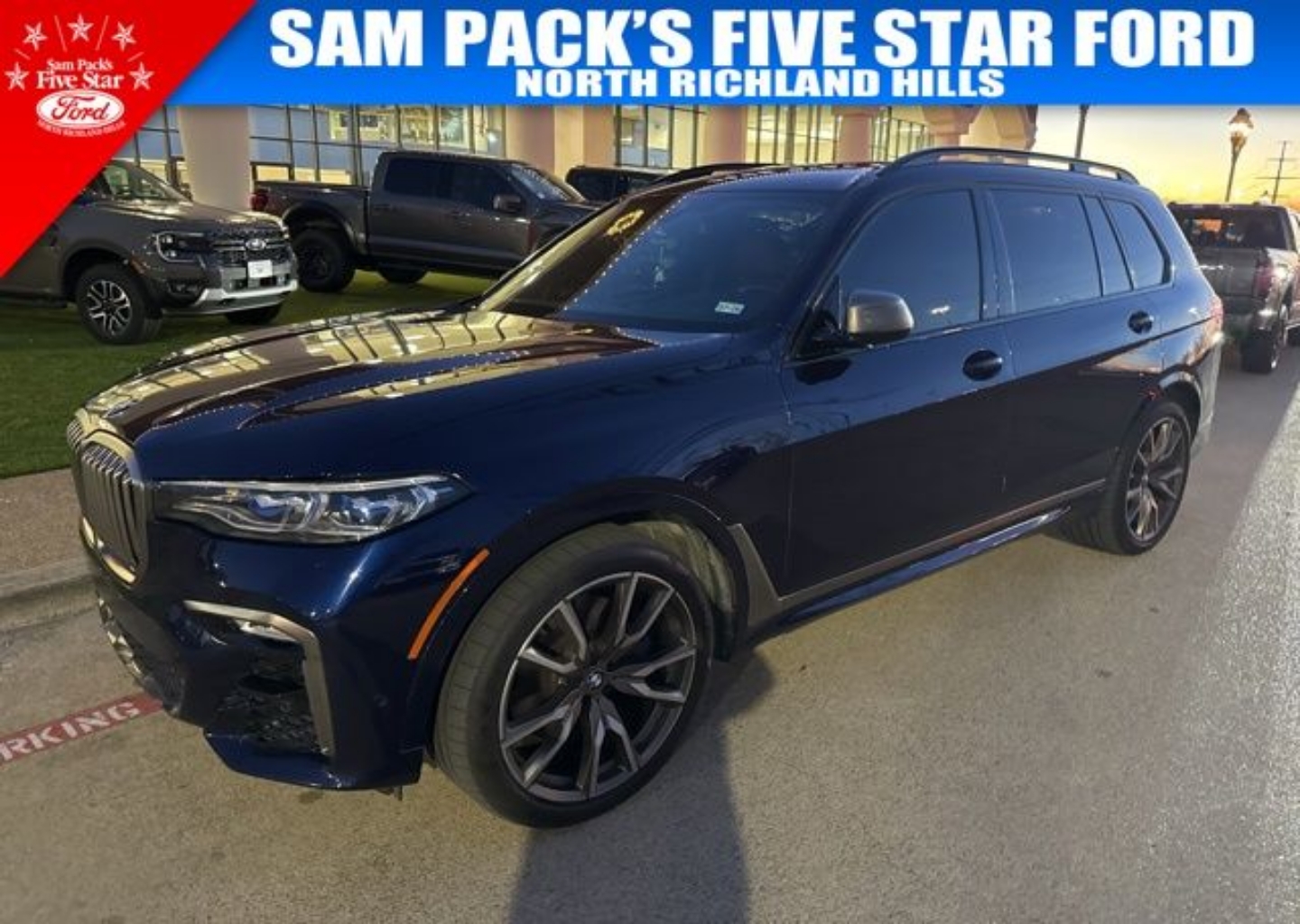 2020 BMW X7 M50i's photo