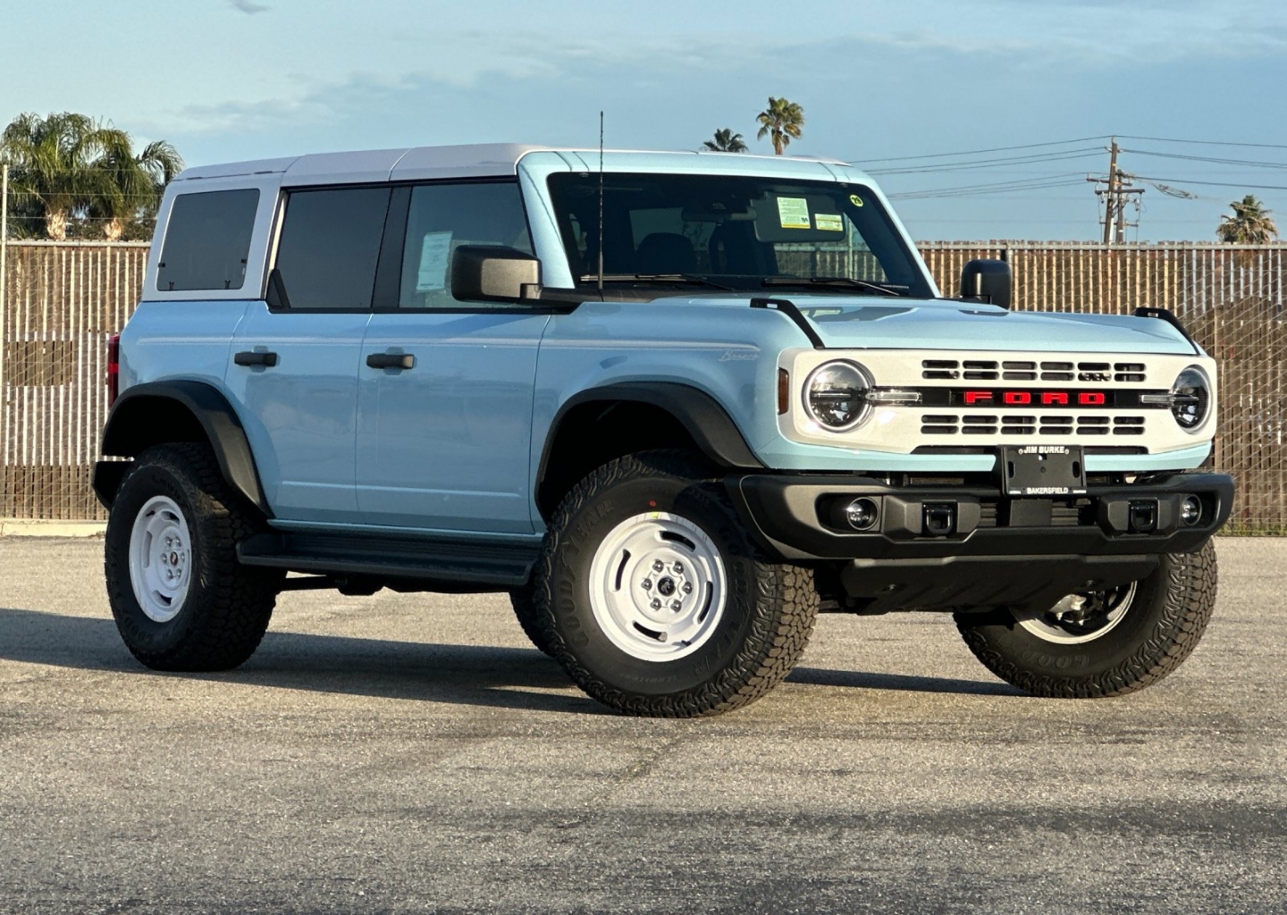 2025 Ford Bronco 4-Door Heritage Editon's photo