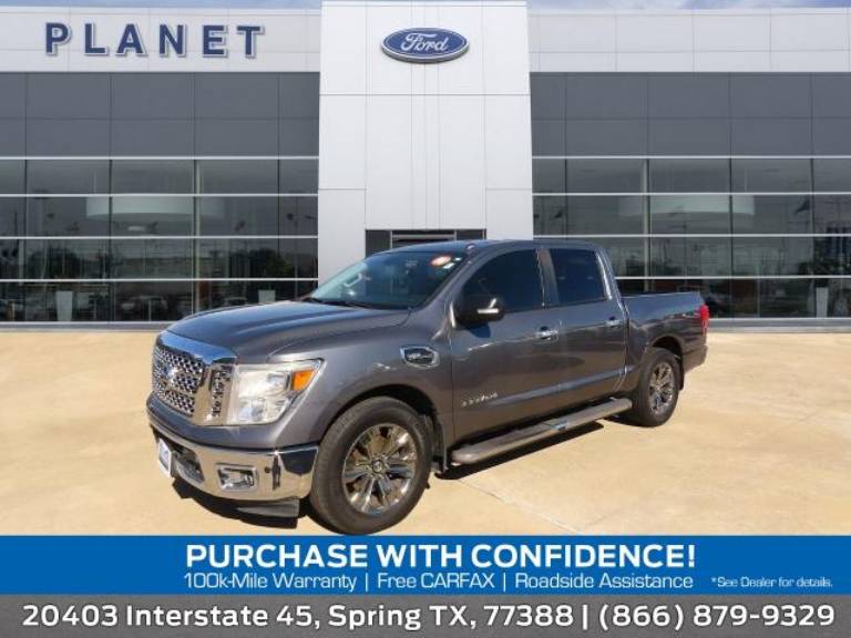 2017 Nissan Titan 4X2 Crew Cab SV