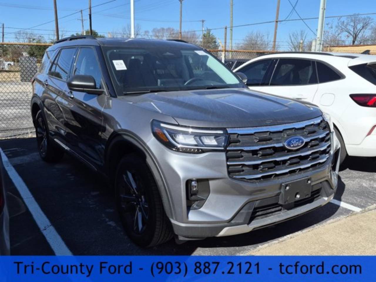 2025 Ford Explorer Active's photo