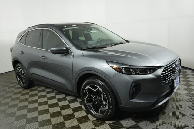 2026 Ford Escape SEL's photo