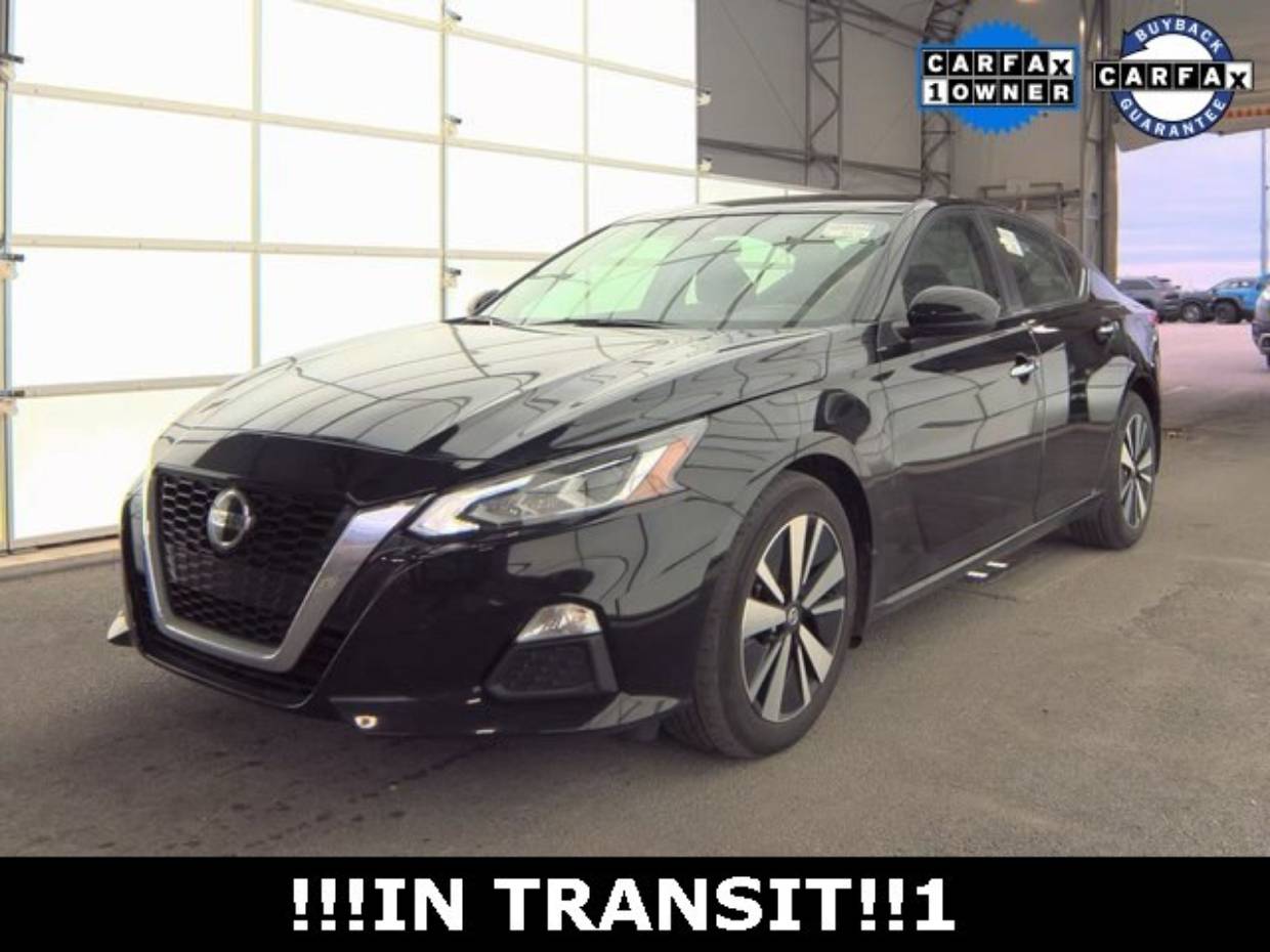 2022 Nissan Altima SV's photo