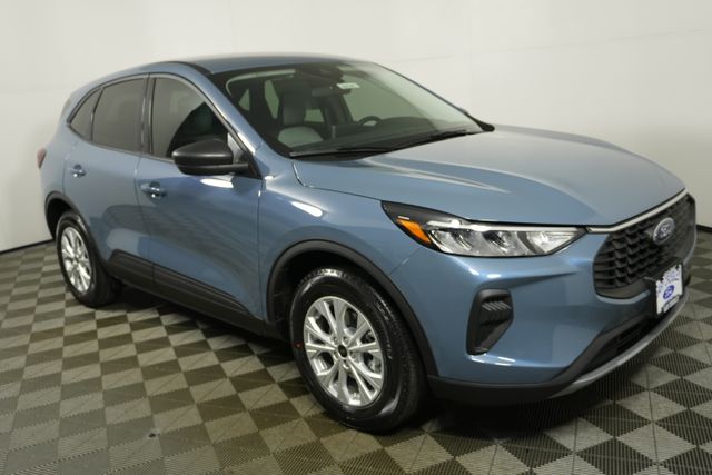 2026 Ford Escape SEL's photo