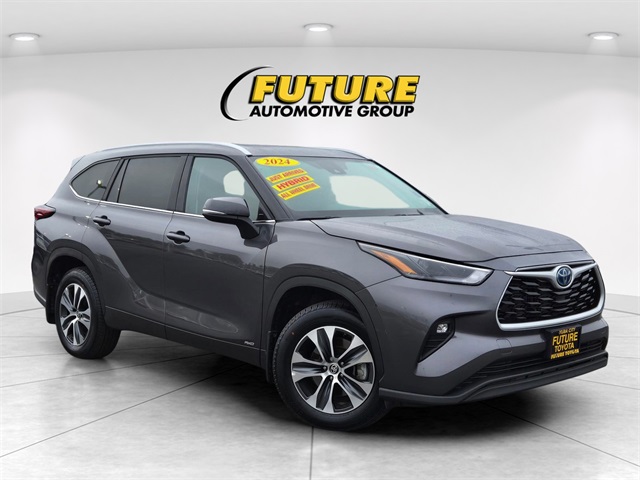 Used 2024 Toyota Highlander Hybrid XLE