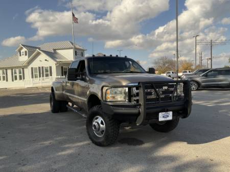 2003 Ford Super Duty F-350 DRW LARIAT