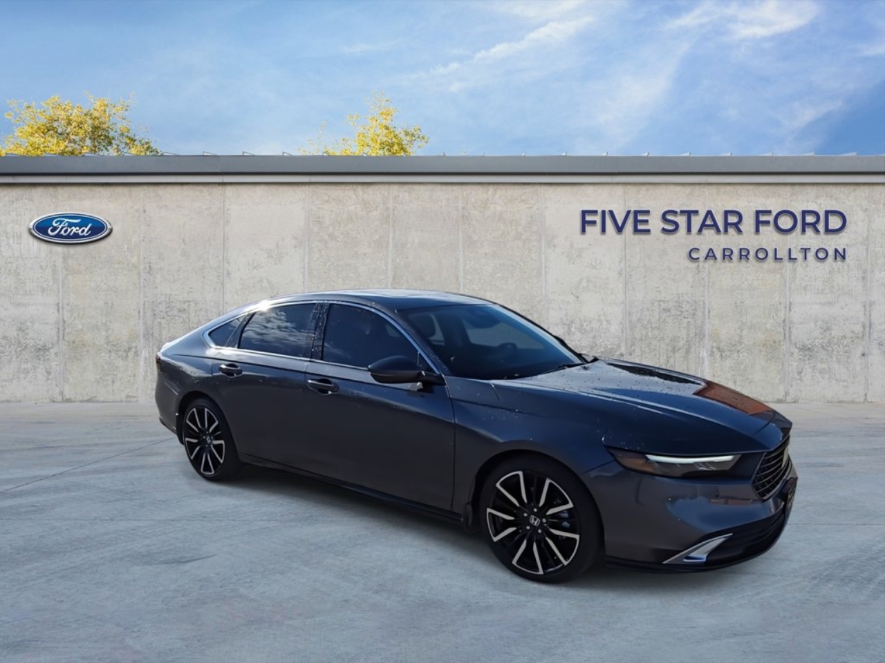 Used 2023 Honda Accord Hybrid Touring with VIN 1HGCY2F85PA014934 for sale in Northfield, Minnesota