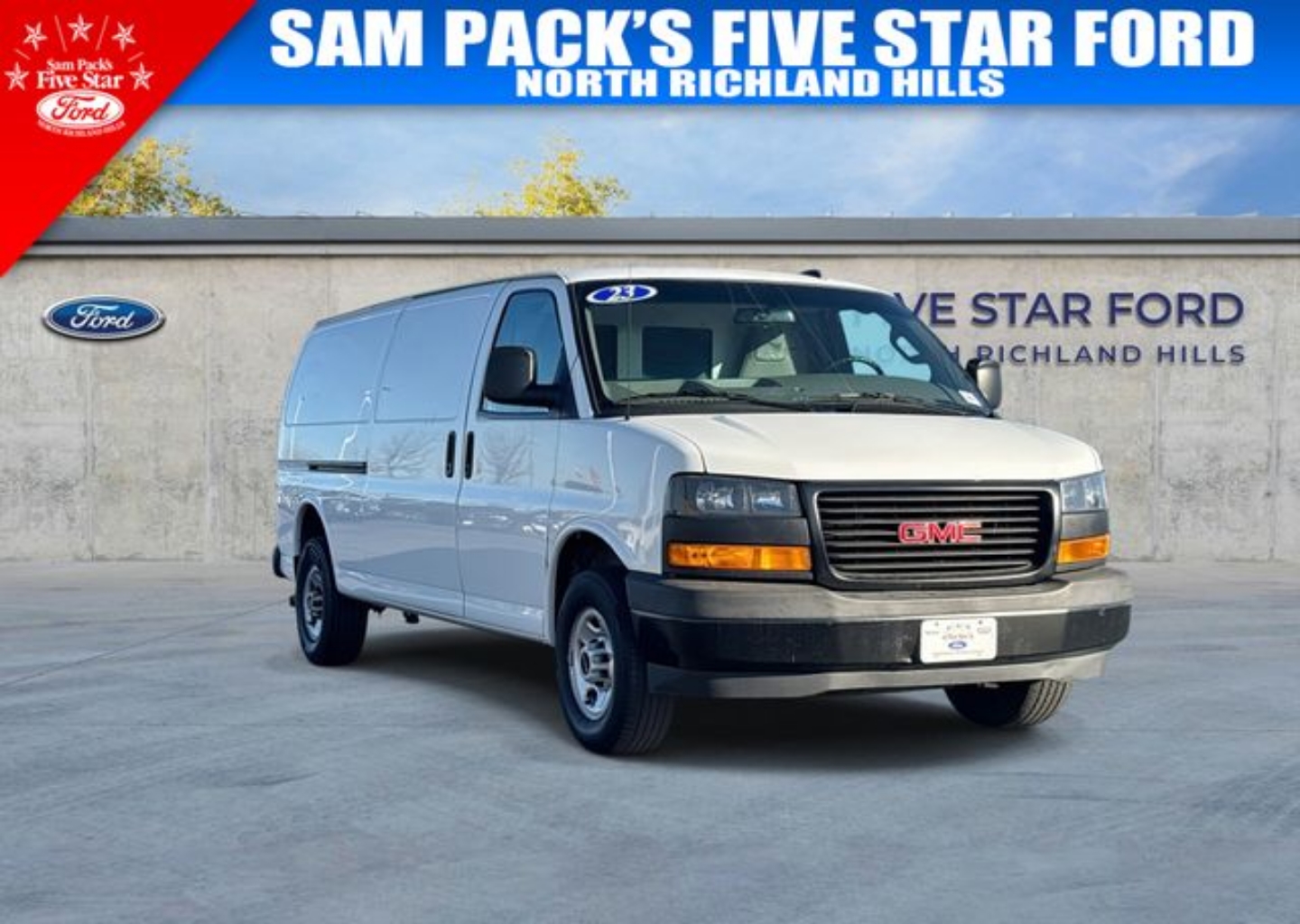 2023 GMC Savana Cargo Work Van's photo