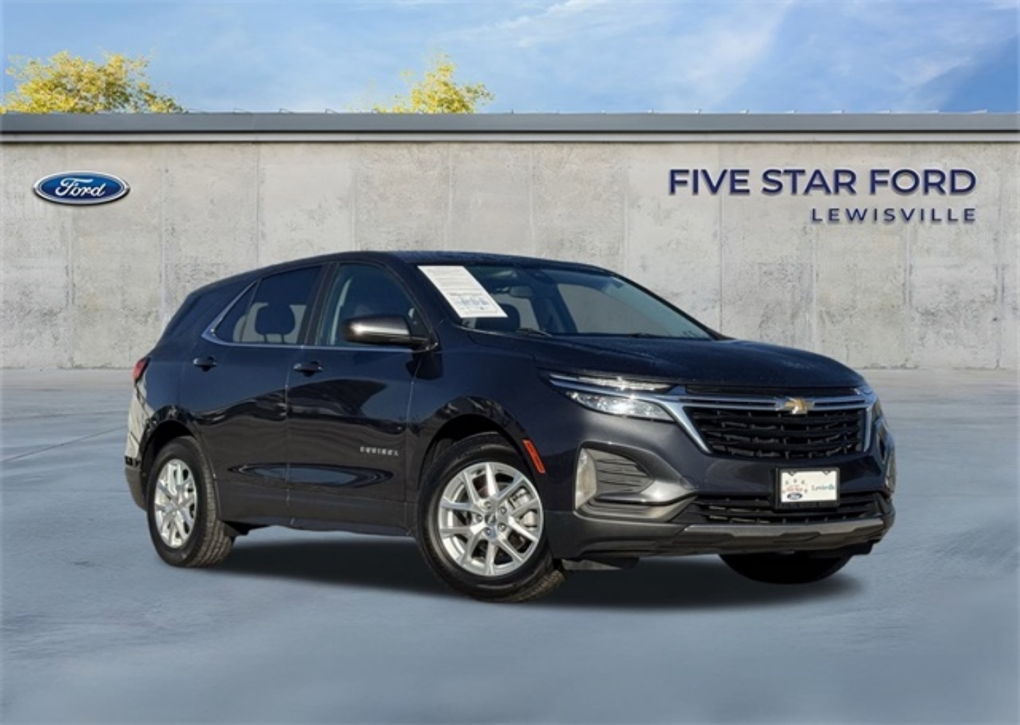 2022 Chevrolet Equinox LT's photo