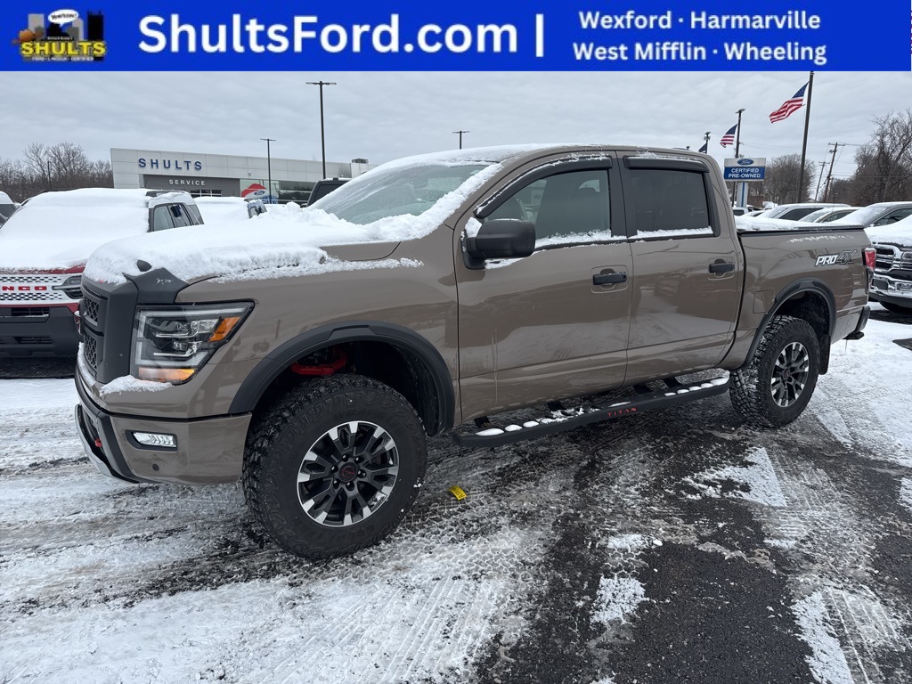 2023 Nissan Titan PRO-4X's photo