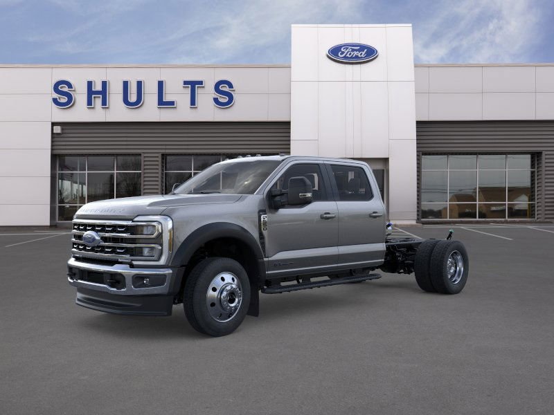 2026 Ford F-550 Super Duty Chassis Cab Lariat's photo