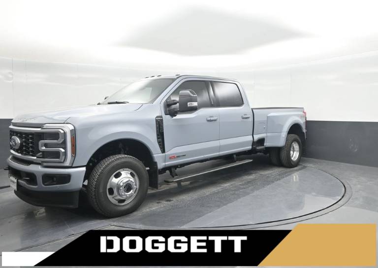 2026 Ford Super Duty F-350 DRW Platinum