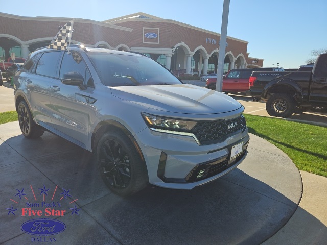 Used 2023 Kia Sorento SX
