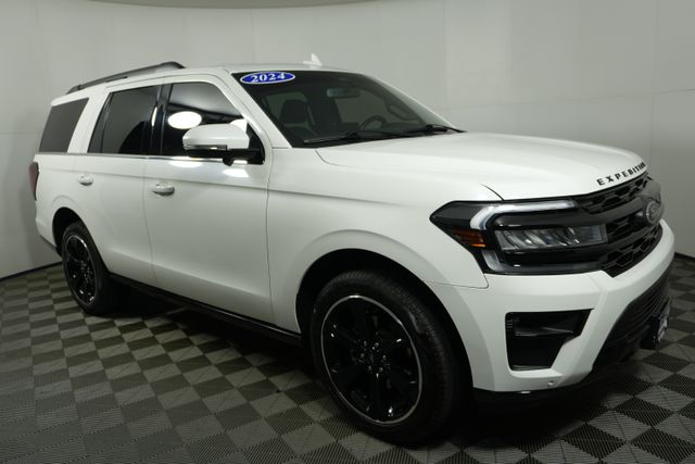 2024 Ford Expedition Limited's photo
