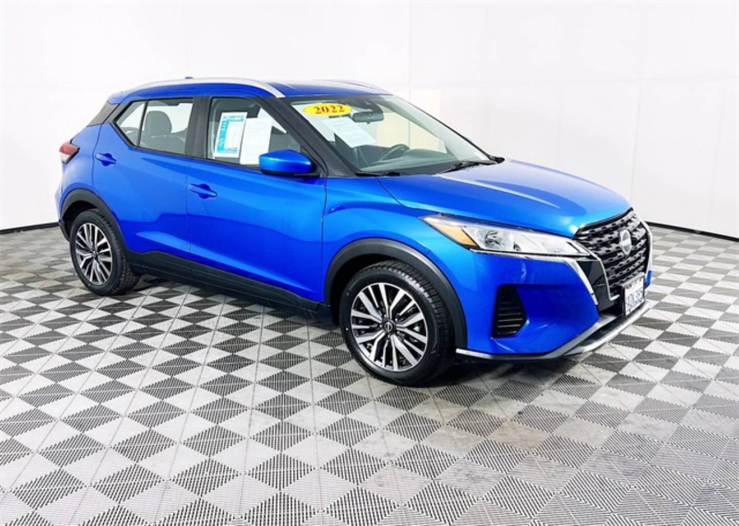 2022 Nissan Kicks SV's photo