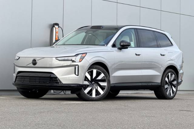 2025 Volvo EX90 Twin Motor Performance Ultra