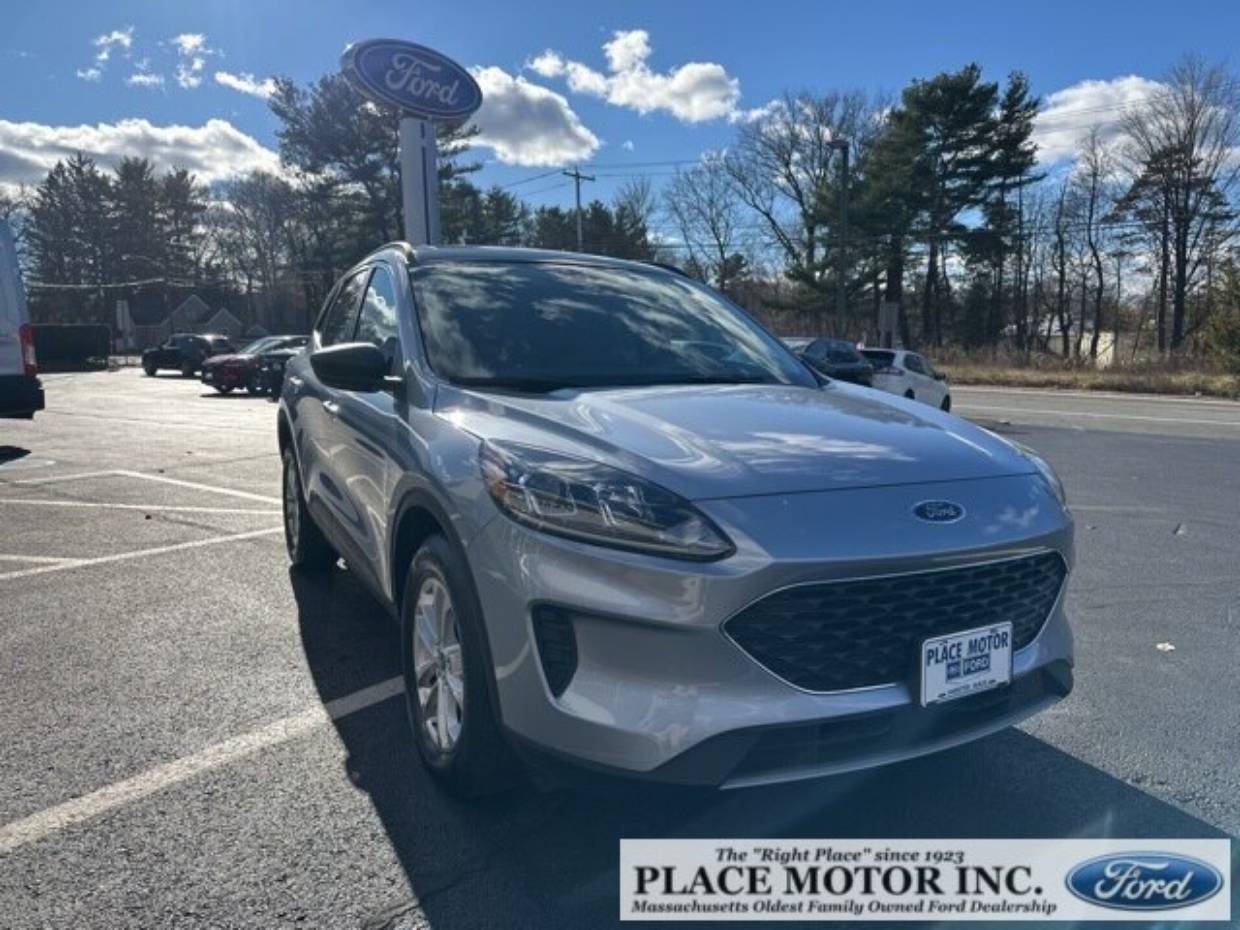 2022 Ford Escape SE's photo