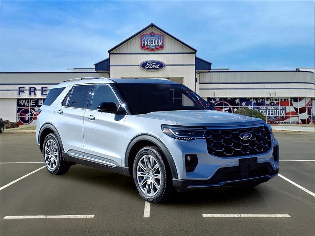 2026 Ford Explorer Platinum's photo