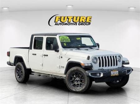 2023 Jeep Gladiator Overland
