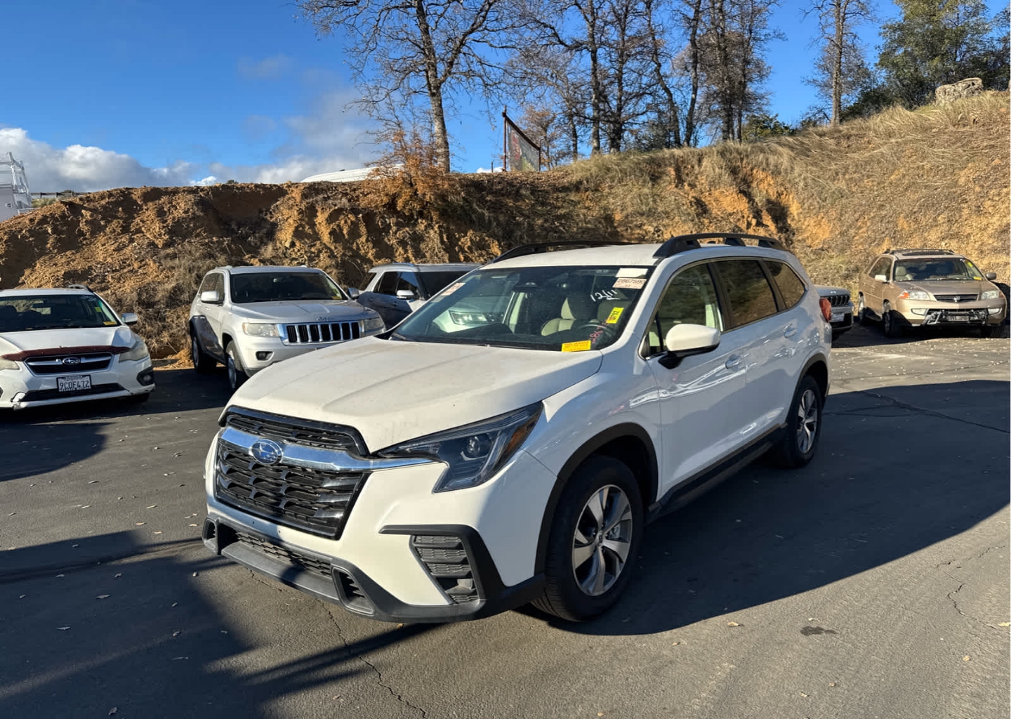 2024 Subaru Ascent Premium's photo