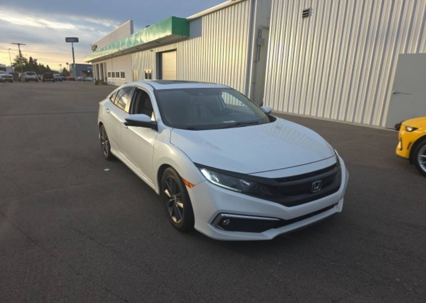 2021 Honda Civic EX-L's photo