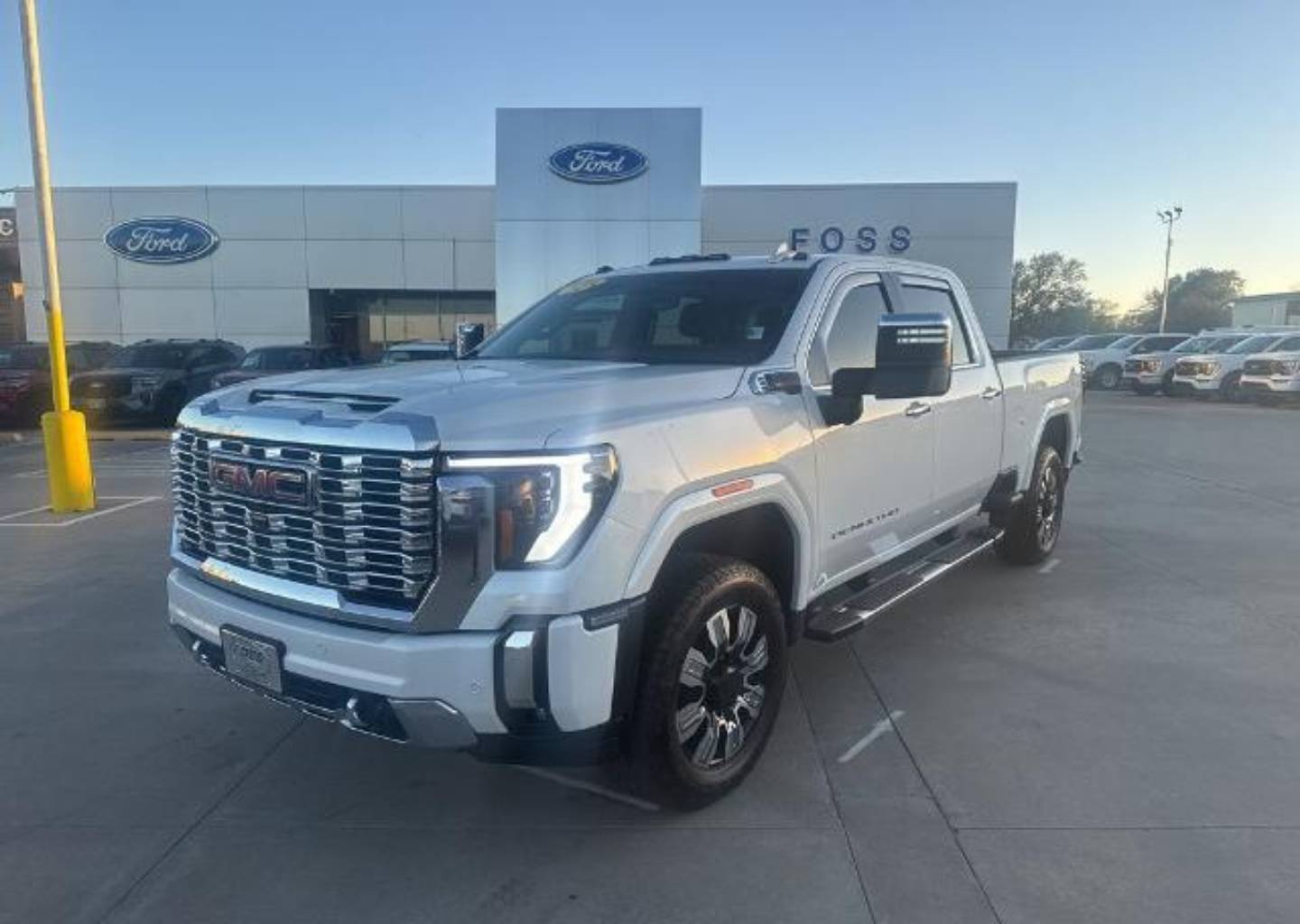 2024 GMC Sierra 3500HD Denali's photo