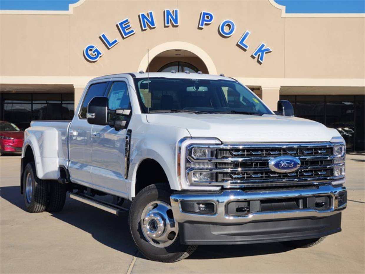 2026 Ford F-350 Super Duty Lariat's photo