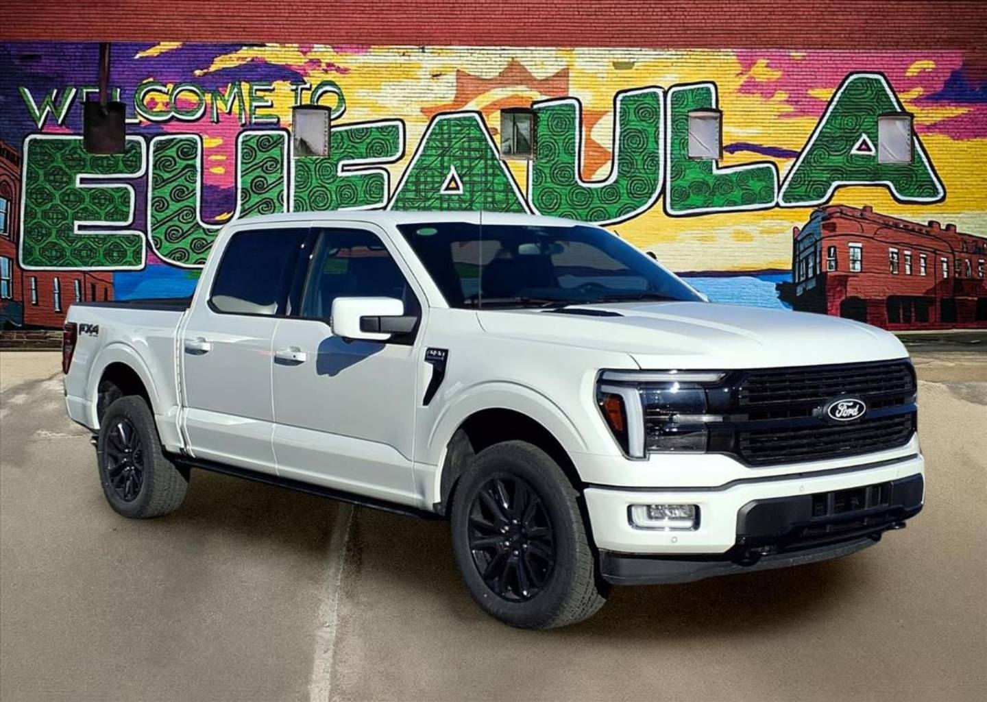 2025 Ford F-150 Platinum's photo