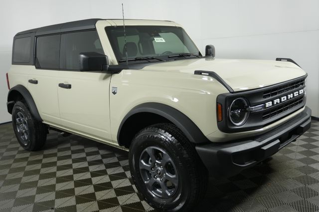 2025 Ford Bronco 4-Door Big Bend's photo