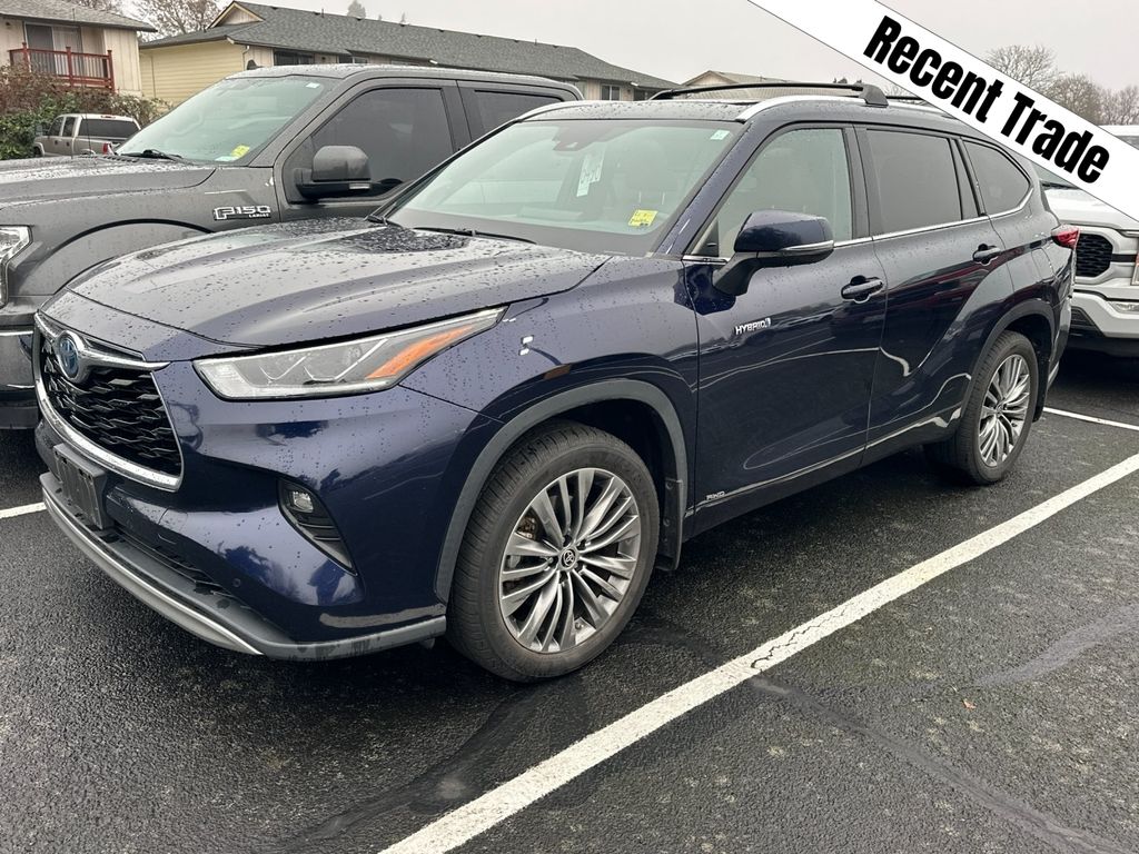 2021 Toyota Highlander Hybrid Platinum