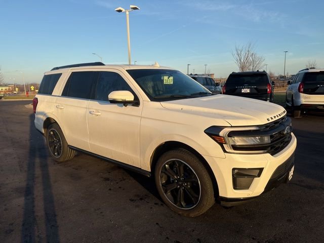 2024 Ford Expedition Limited's photo