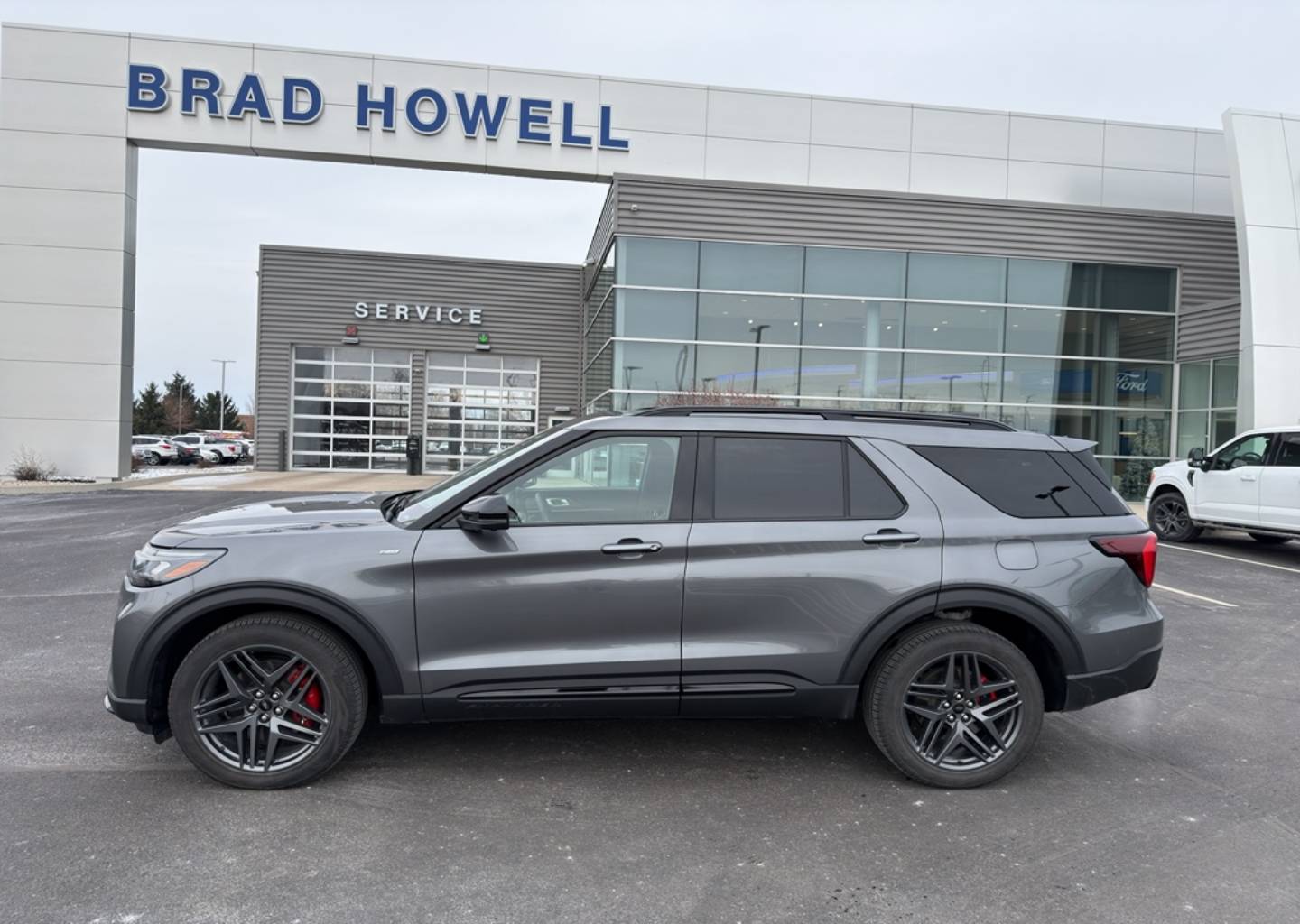 2025 Ford Explorer ST Line's photo