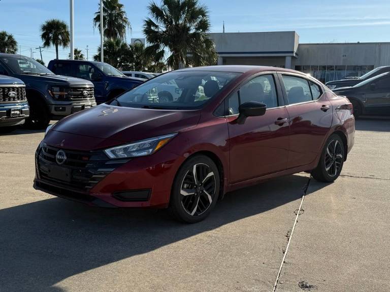 2023 Nissan Versa 1.6 SR