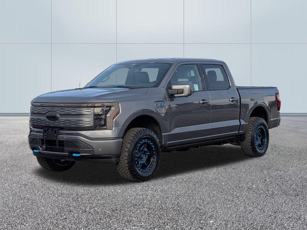 2022 Ford F-150 Lightning LARIAT